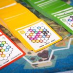 Landmarks – Juego de Mesa de Palabras, Pistas y Aventuras
